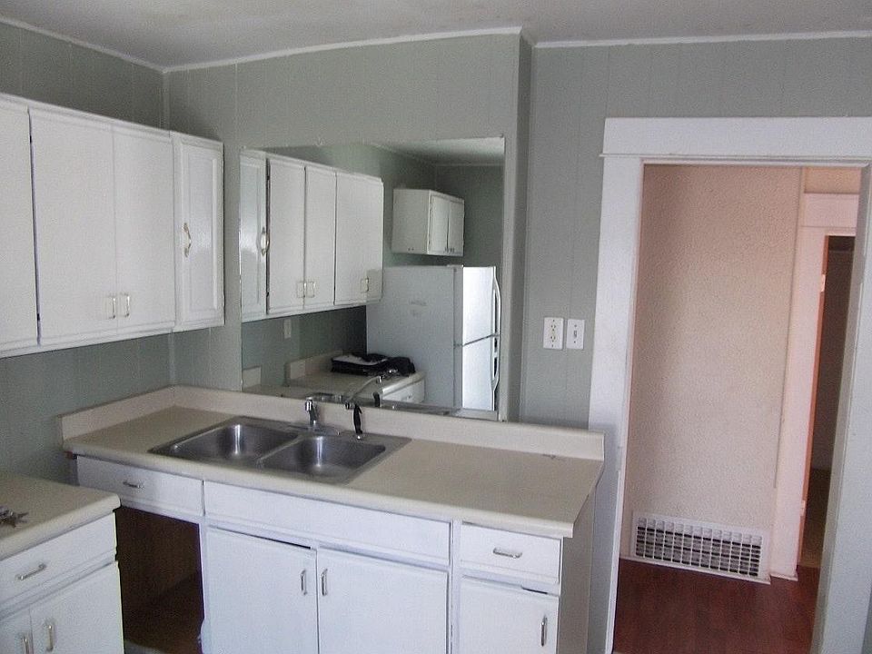1st image of 122 Park Ave #3