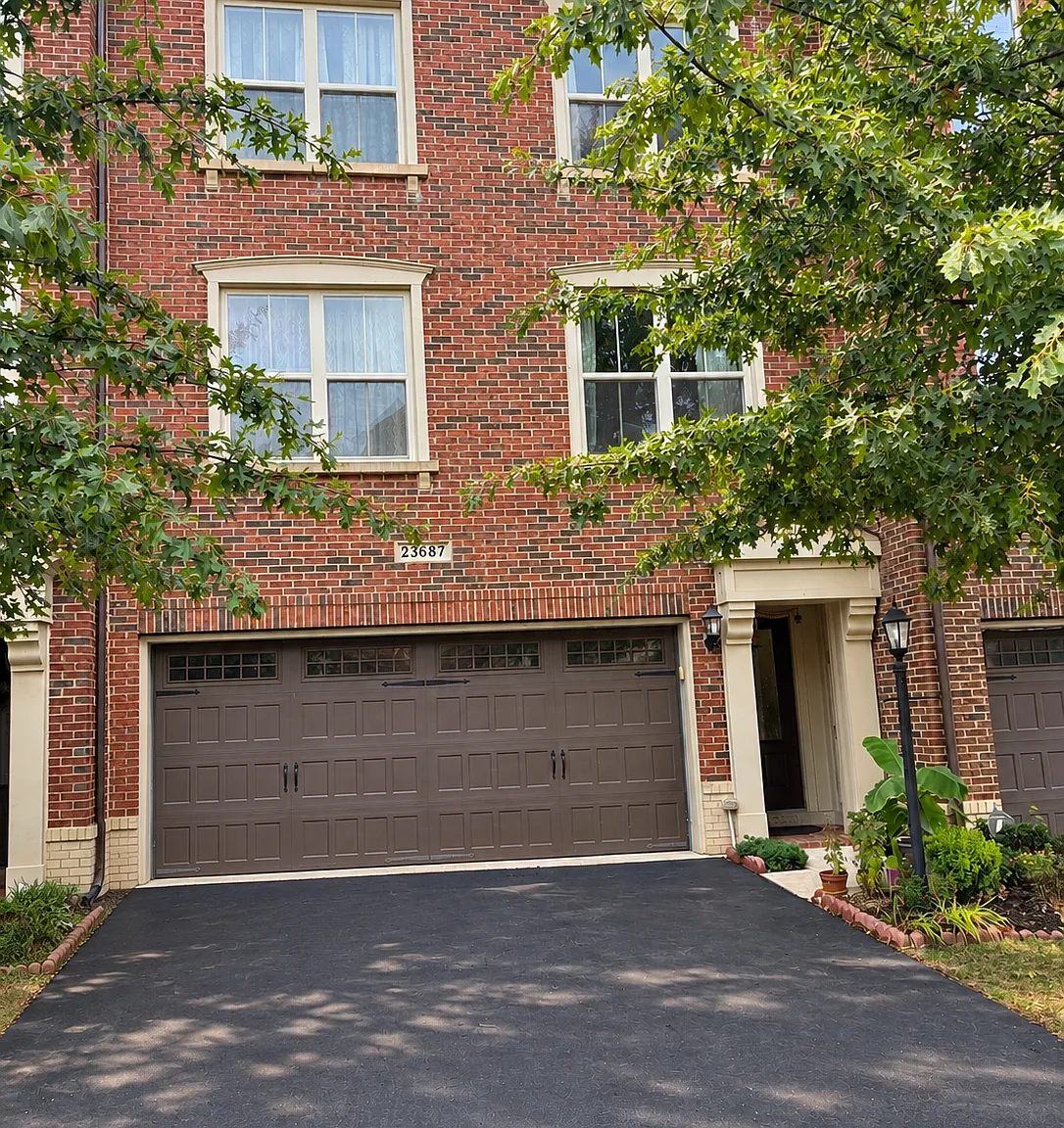 3 bed, 3.5 bath, 3083 sqft, $3,750 — Photo 2