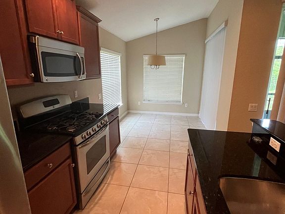 4th image of 105 Del Sol Ave
