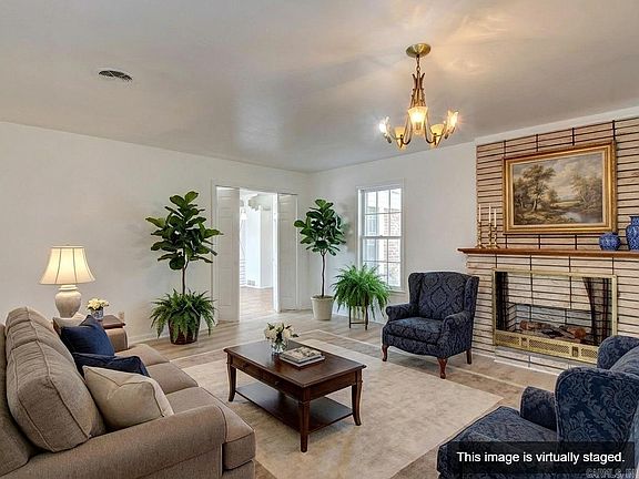 3rd image of 3815 Bruno Rd