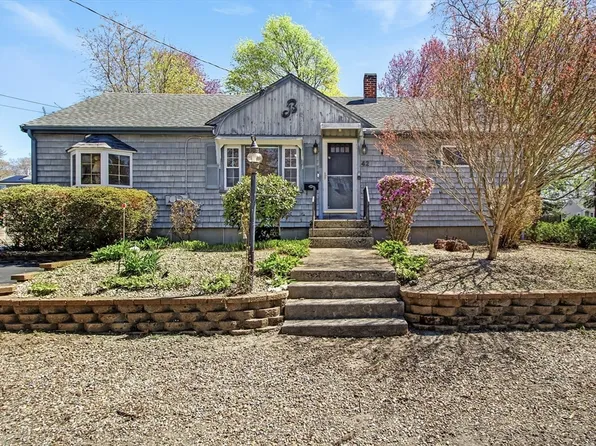 42 Allen St, Abington, MA 02351