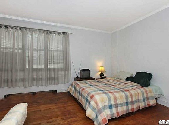 2nd image of 1 Town House Pl APT 1M