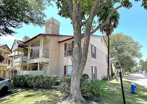 2120 El Paseo St Photo 1
