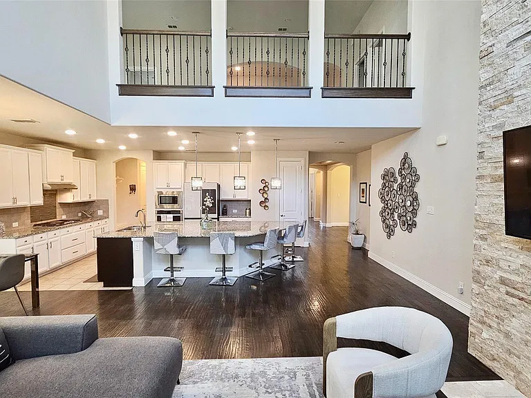 7324 Clementine Dr — Photo 8