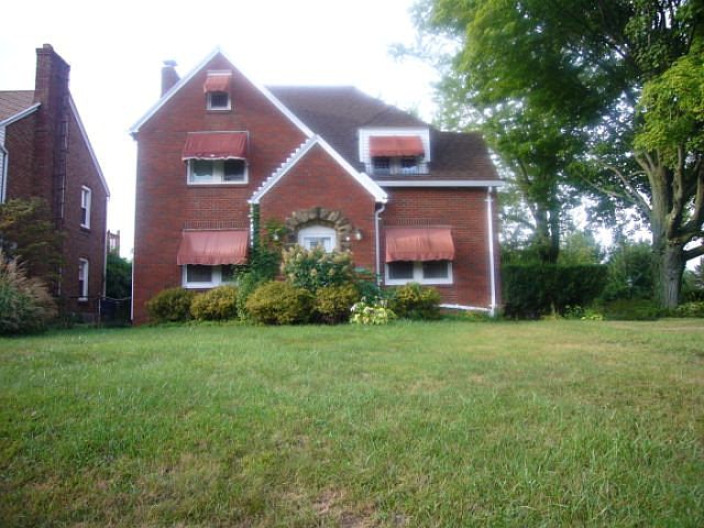 1st image of 300 Townview Cir N