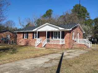 614 Mullins St, Marion, SC 29571