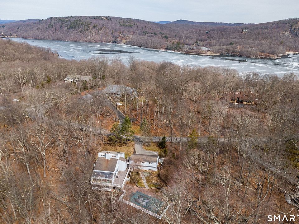 1st image of 11 Chestnut Hill Road