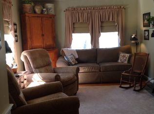 55 Liberty St, Clinton, CT 06413