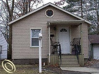 525 Stratford Front Exterior