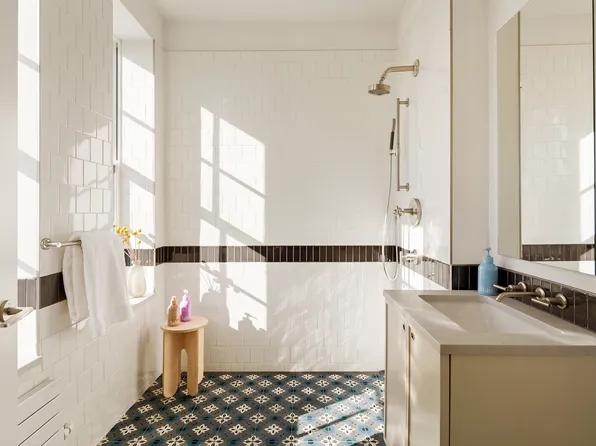 155 Noble Street image 16 of 22