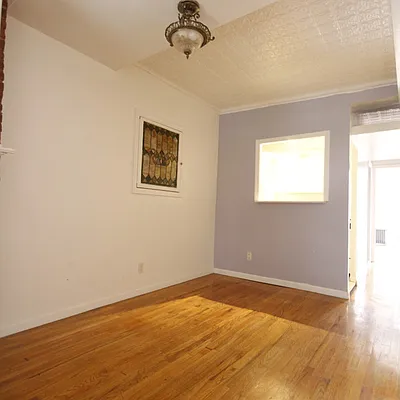 Rented by Nooklyn NYC LLC | media 52