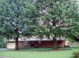 505 S 12th St, Rogers, AR 72756