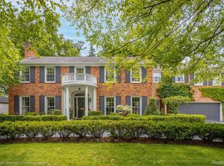 15 Carmel Ln, Grosse Pointe Farms, MI 48236
