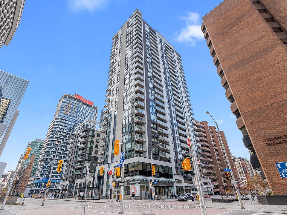 1st image of 340 Queen St #1403