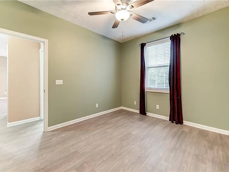 224 Harmony Ct — Photo 30