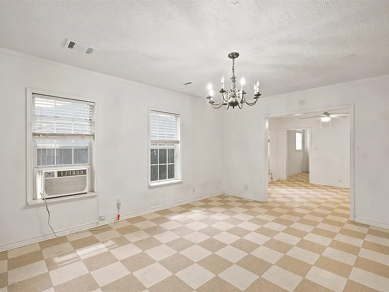 5005 Lyons Ave — Photo 10