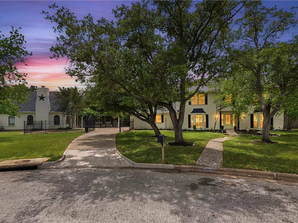 2801 Briar Grove Cir