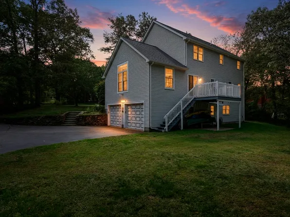 11 Old Farm Rd, Douglas, MA 01516