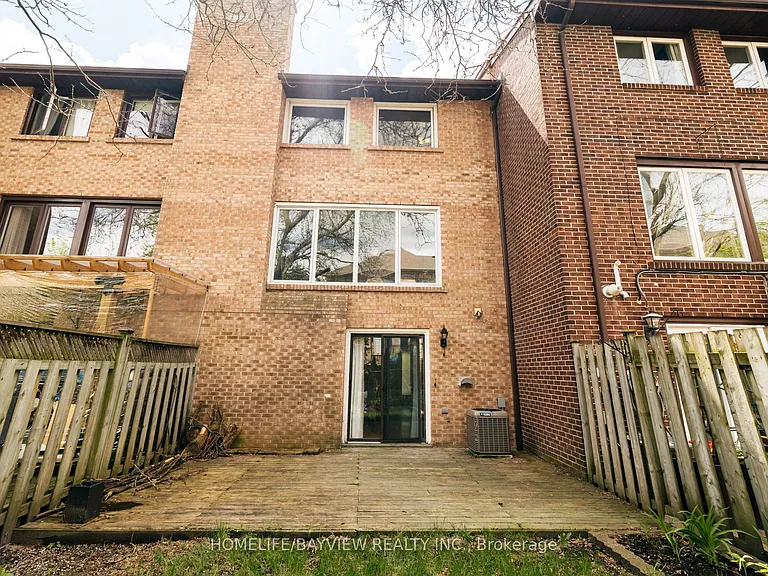 17 Stoneham Rd — Photo 34