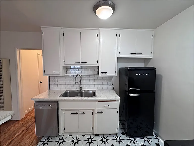 4581 Finley Ave #4 — Photo 5