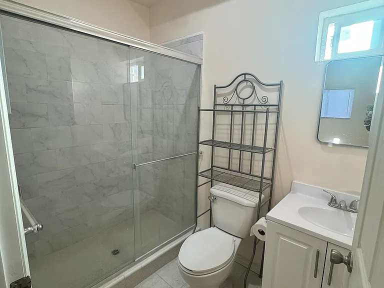13421 Pala Ave — Photo 10