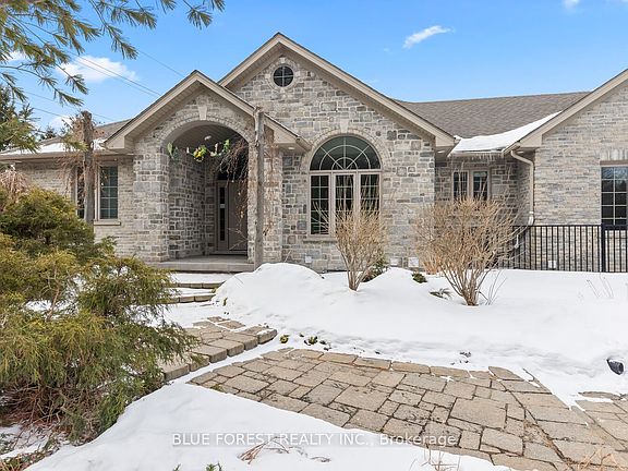 2nd image of 1671 Hamilton Rd