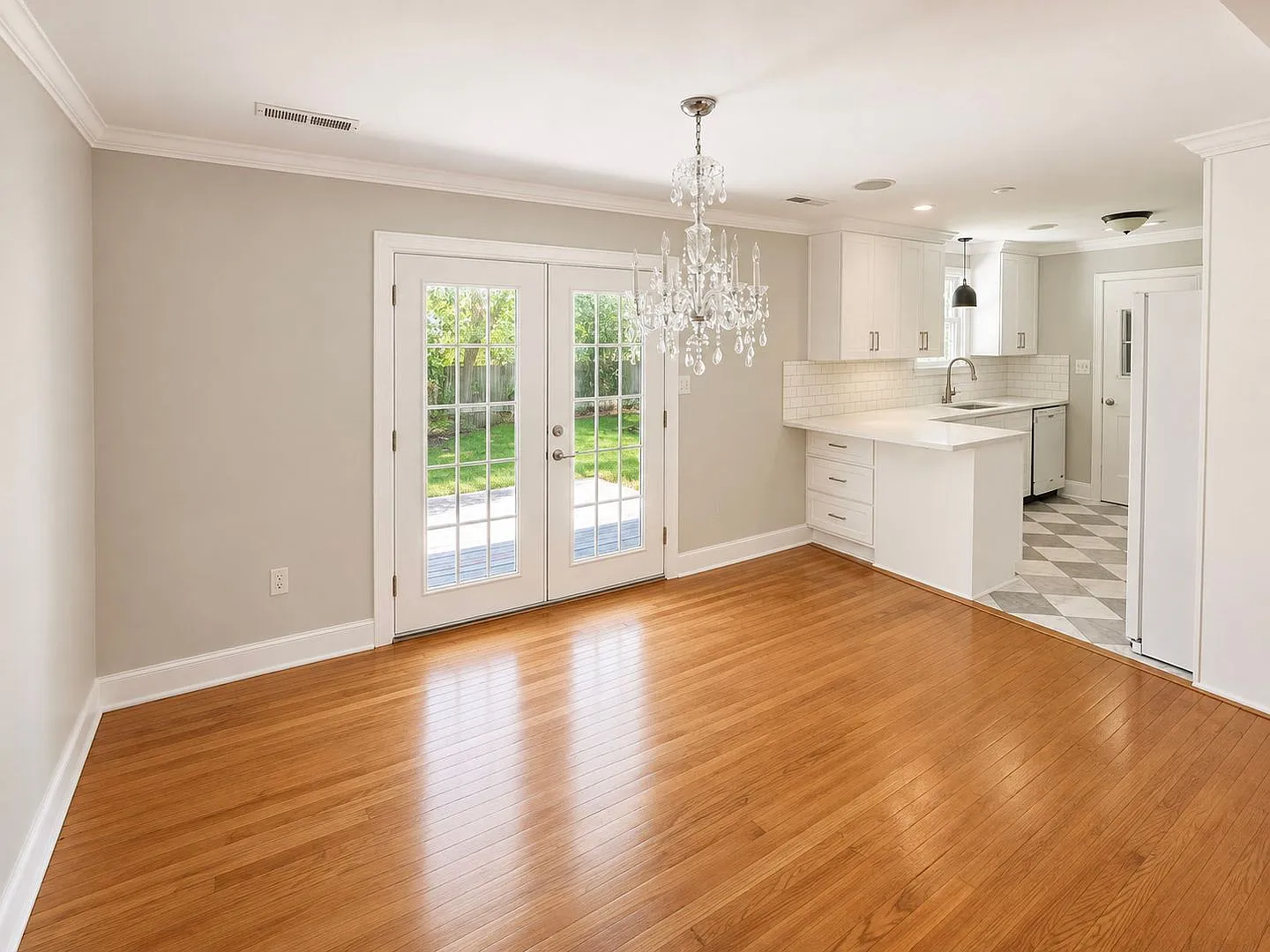 2 bed, 1.5 bath, 1244 sqft, $2,395 — Photo 3