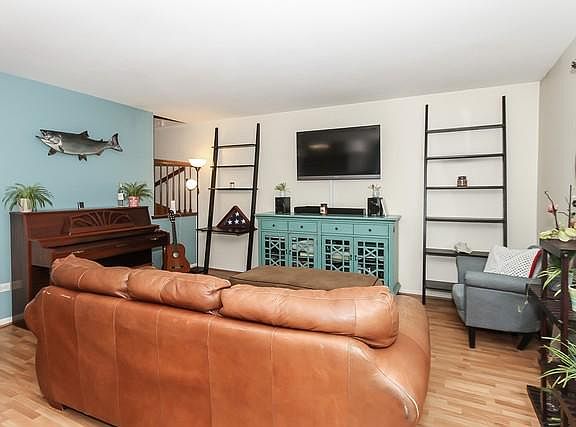 4th image of 1945 Tanglewood Dr Unit B