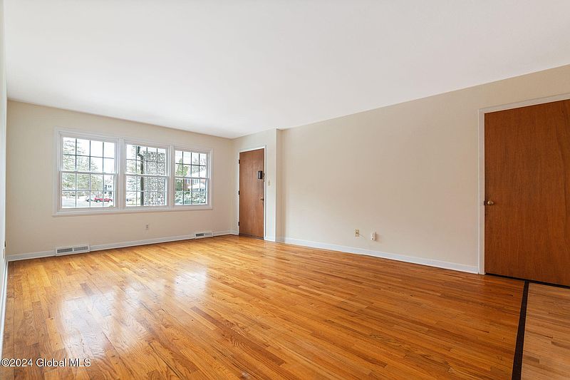 2nd image of 21 Regina Court #2