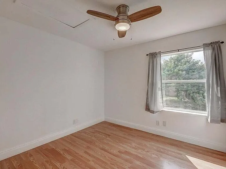 10758 Lake Jasmine Dr — Photo 14