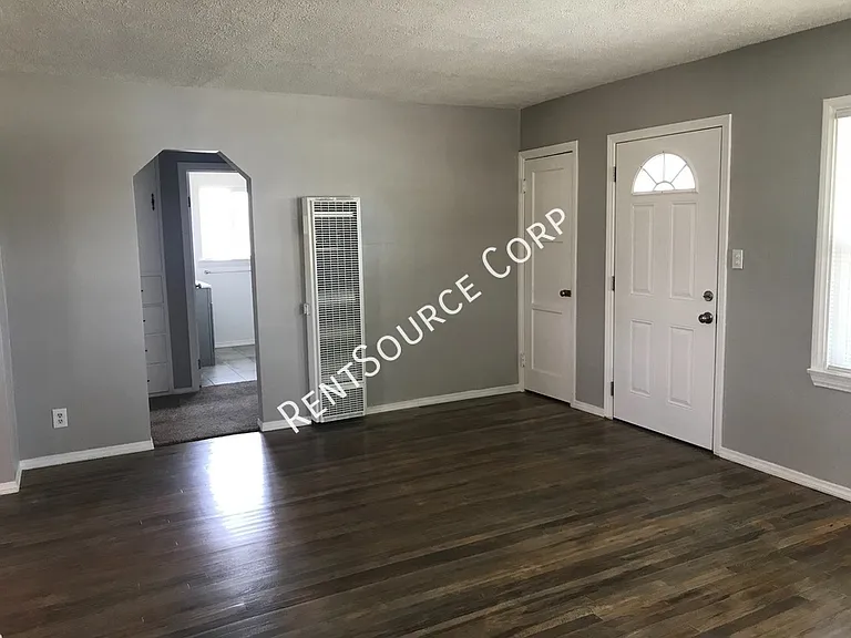 44644 20th St W — Photo 5