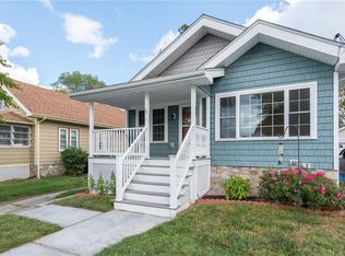 66 Cranston St, Woonsocket, RI 02895