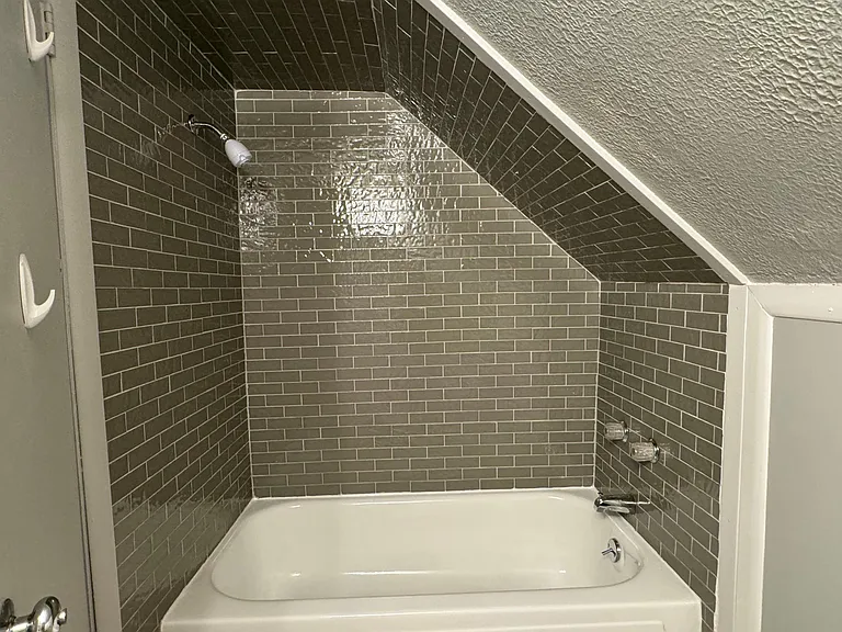 418 Greenwood St #7 — Photo 1