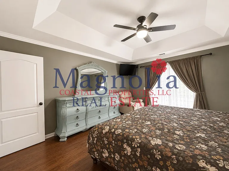723 Oxford Dr — Photo 18