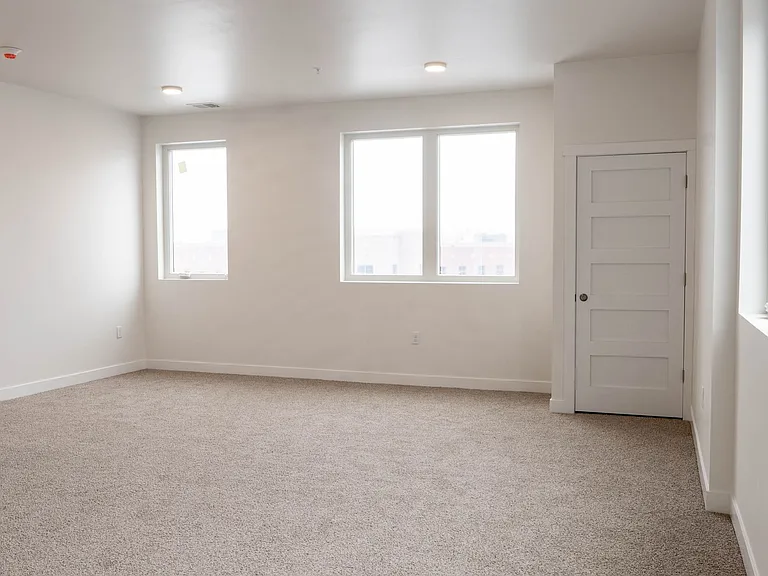 130 Main St — Photo 10