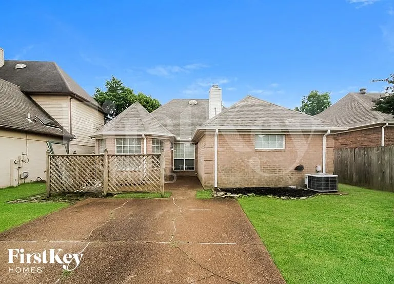 8788 Overcup Oaks Dr — Photo 15