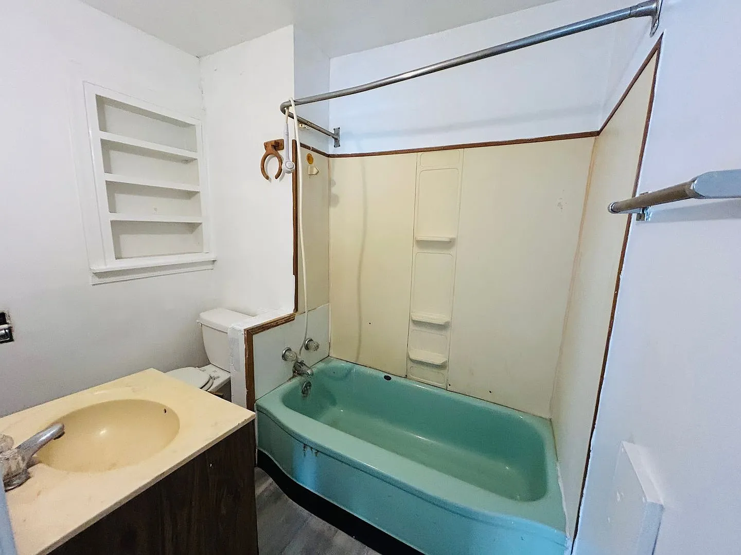 202 & 204 E Maple Ave (Wynn Funds LLC) — Photo 4