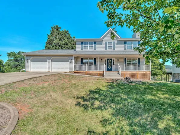 1920 High Crest Ct, Roanoke, VA 24012