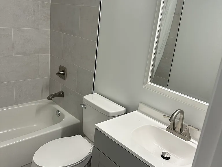 2203 Prince Of Wales Ct — Photo 9