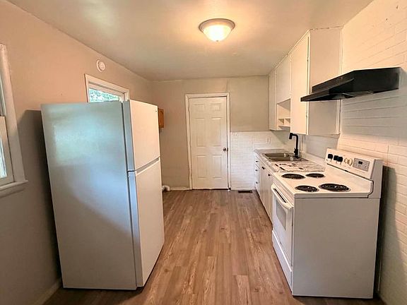 5th image of 1107 Ash St