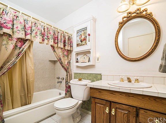 5th image of 13033 Fenton Ave