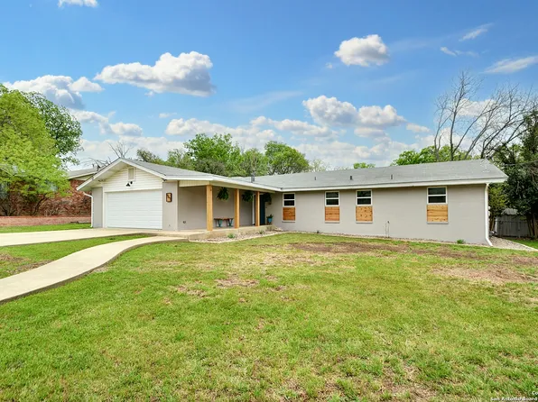 561 Mockingbird Lane, Kerrville, TX 78028