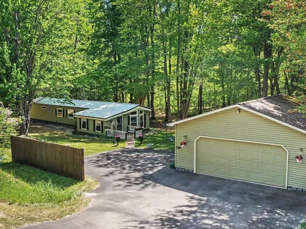 3523 Mount Bliss Rd, East Jordan, MI 49727