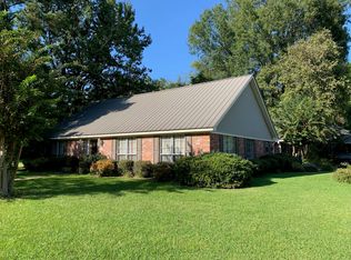 1502 Ruffwood Rd, Tupelo, MS 38801