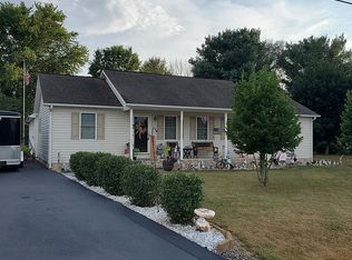 601 6th St, Grottoes, VA 24441