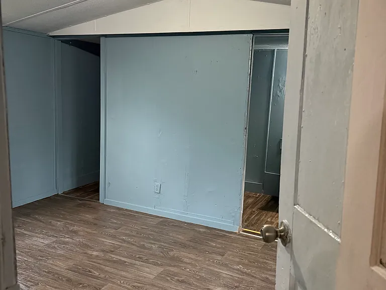2221 Sailors Ave #13 — Photo 9