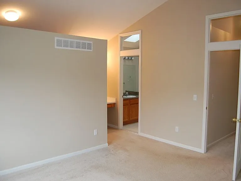 5950 Lafayette Ln — Photo 8