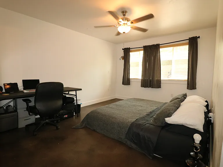 2200 Dickson Dr #124 — Photo 11