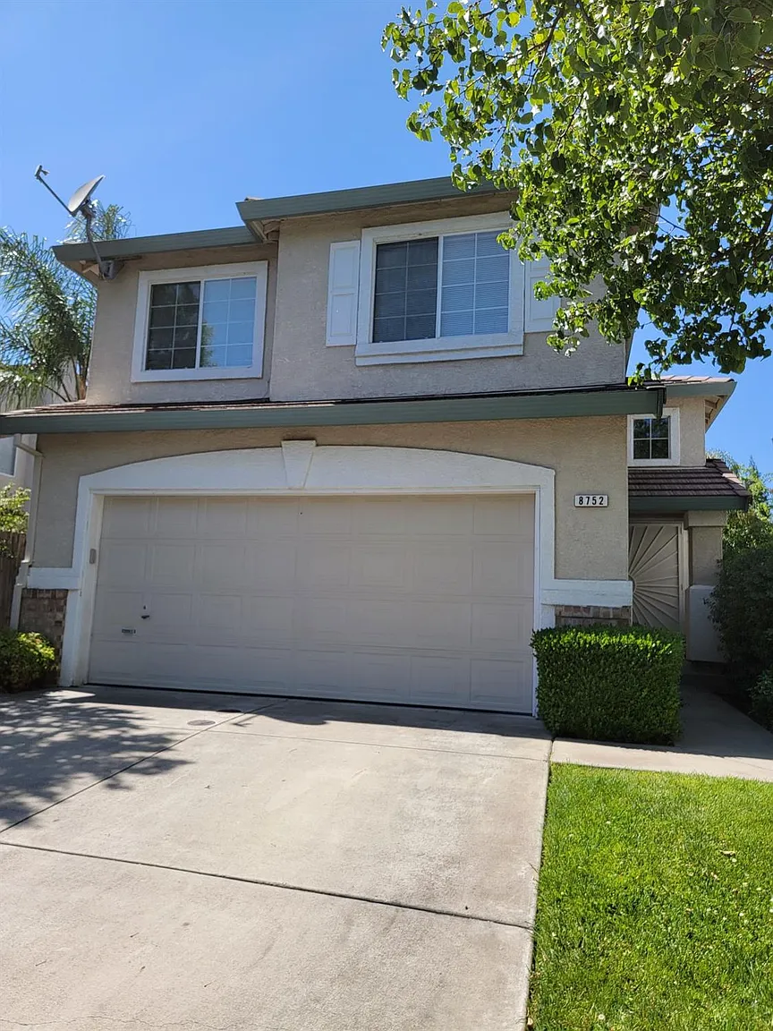 8752 Dove Tree Ln photo 1
