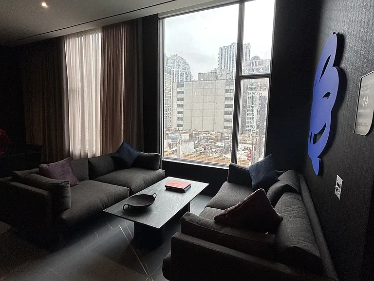 11 Yorkville Ave #5804 — Photo 18